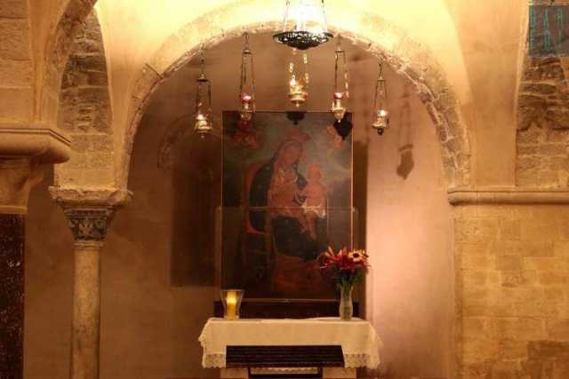 Antichi, preziosi e sfuggiti al furto francese: i dipinti presenti nelle chiese di Bari